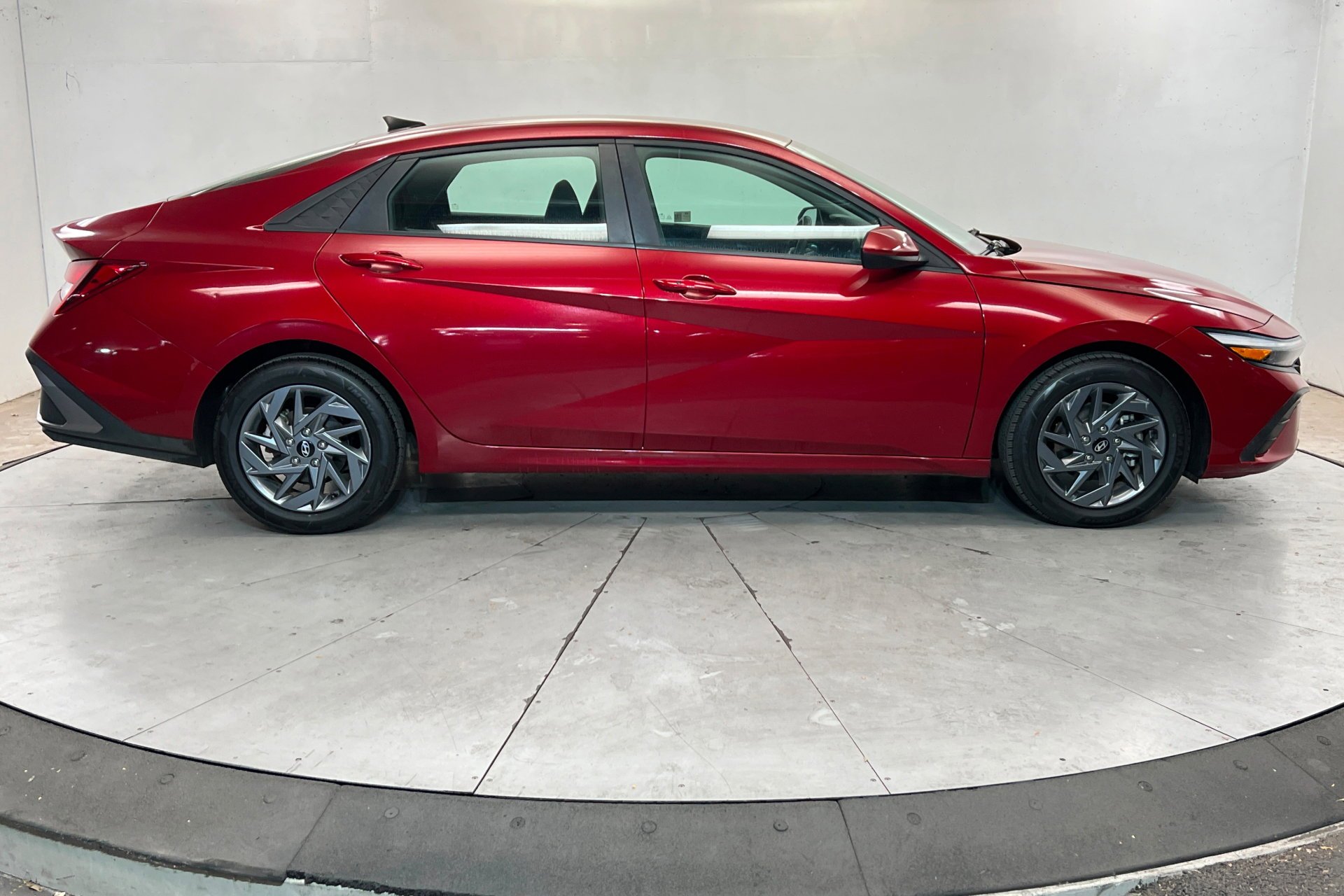 2024 Hyundai Elantra SEL - Photo 7