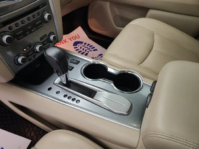 Used 2019 White Nissan SL image 15