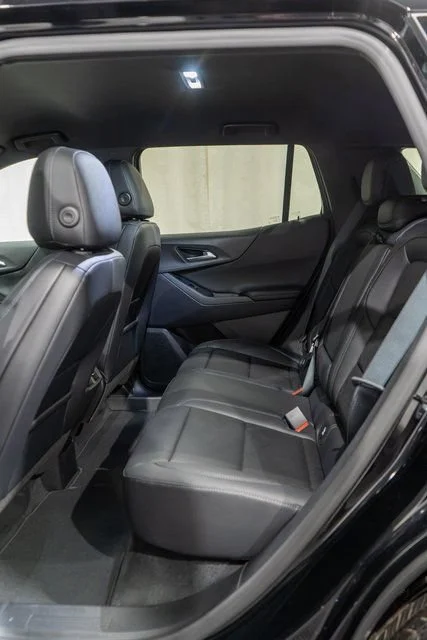 2027 Chevrolet Equinox LT - Photo 10