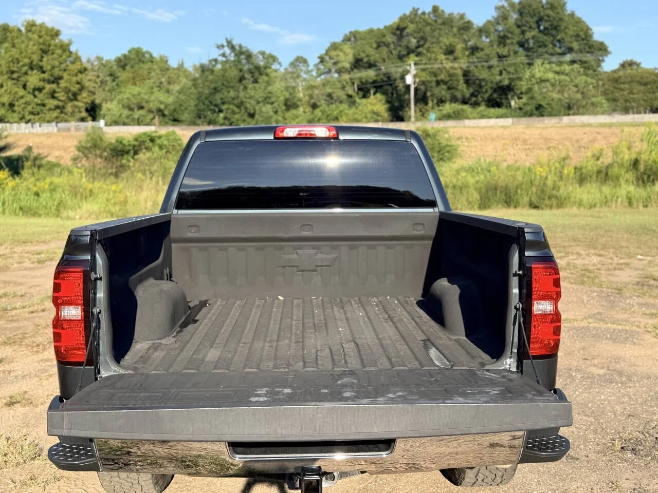 Used 2018 Charcoal Chevrolet LT 4x2 4dr Crew Cab 5.8 ft. SB image 9