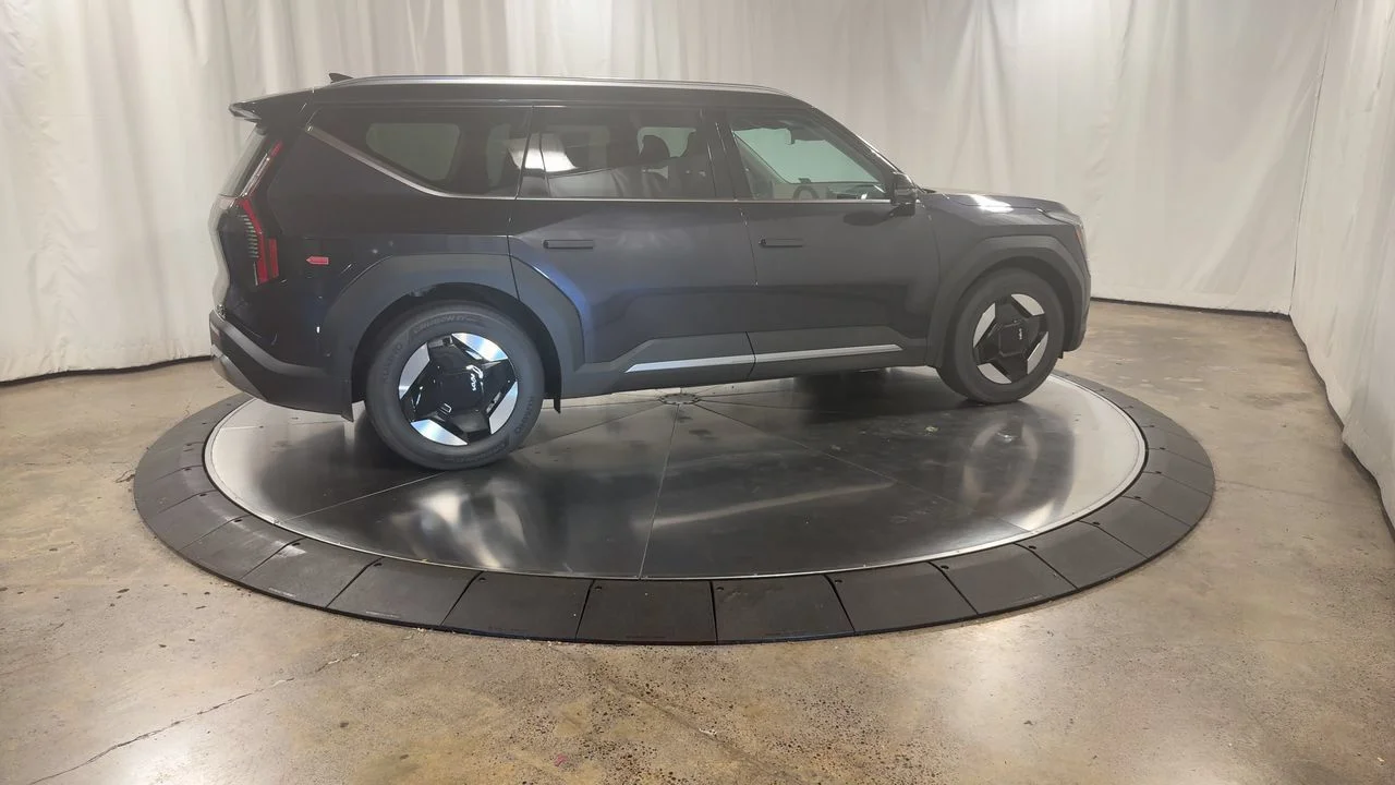 New 2026 Panthera Metal Kia Wind image 2