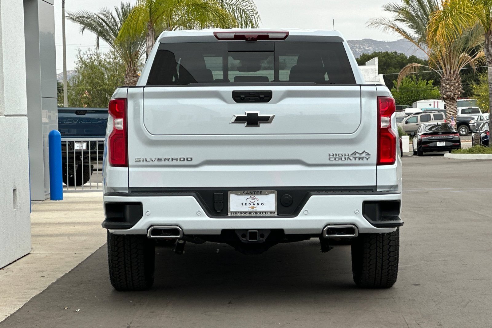 New 2026 Polar White Tricoat Chevrolet High Country image 5