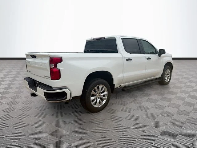 Used 2025 Summit White Chevrolet Custom image 6