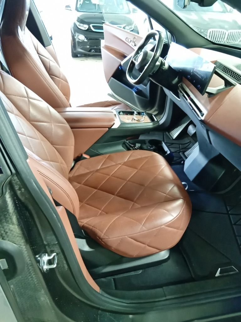 Certified Used 2023 Gray Metallic BMW M60 image 13