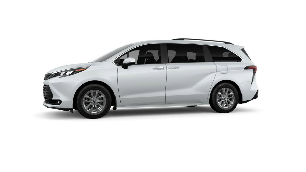 New 2026 Wind Chill Pearl Toyota XLE image 25