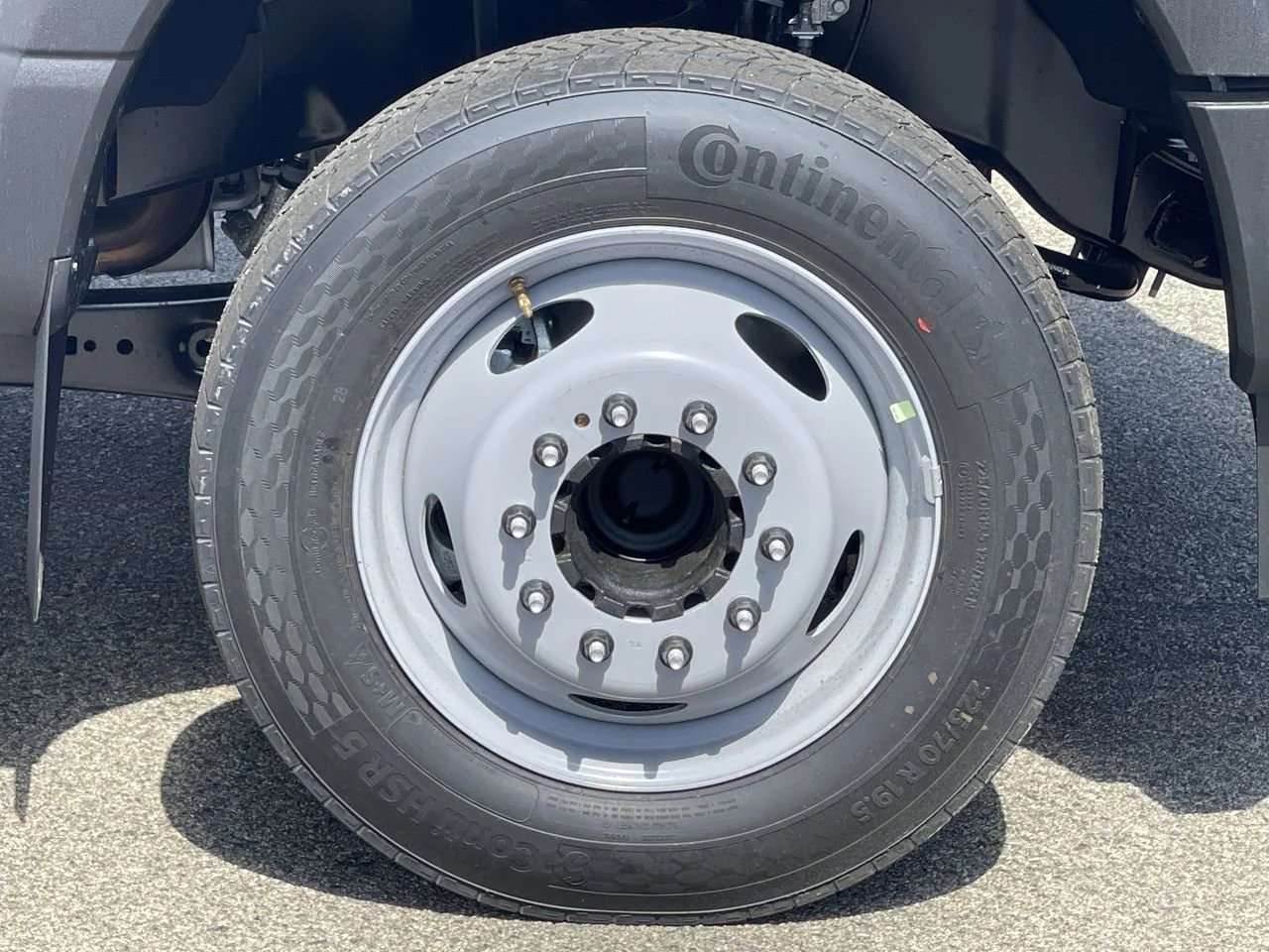 New 2026 Oxford White Ford XL image 10
