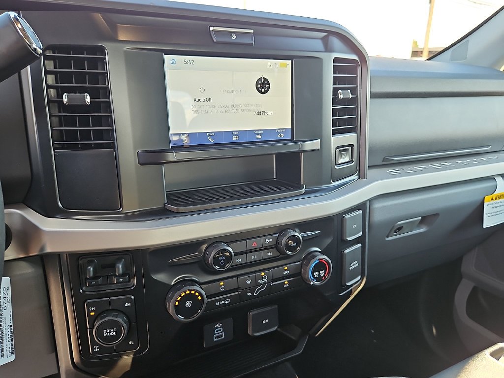 New 2027 Oxford White Ford F-250® XLT image 24