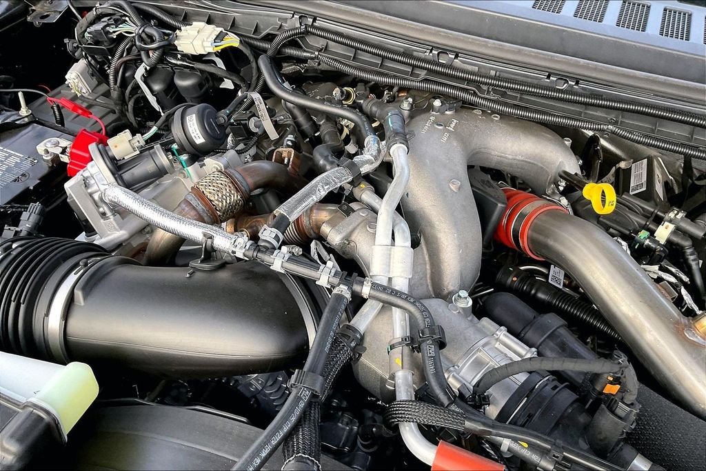 New 2026 Ford Super Duty F-250 Lariat 4D Crew Cab