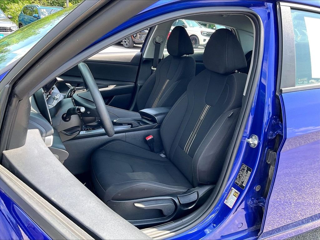 Used 2024 Intense Blue Hyundai SEL image 9