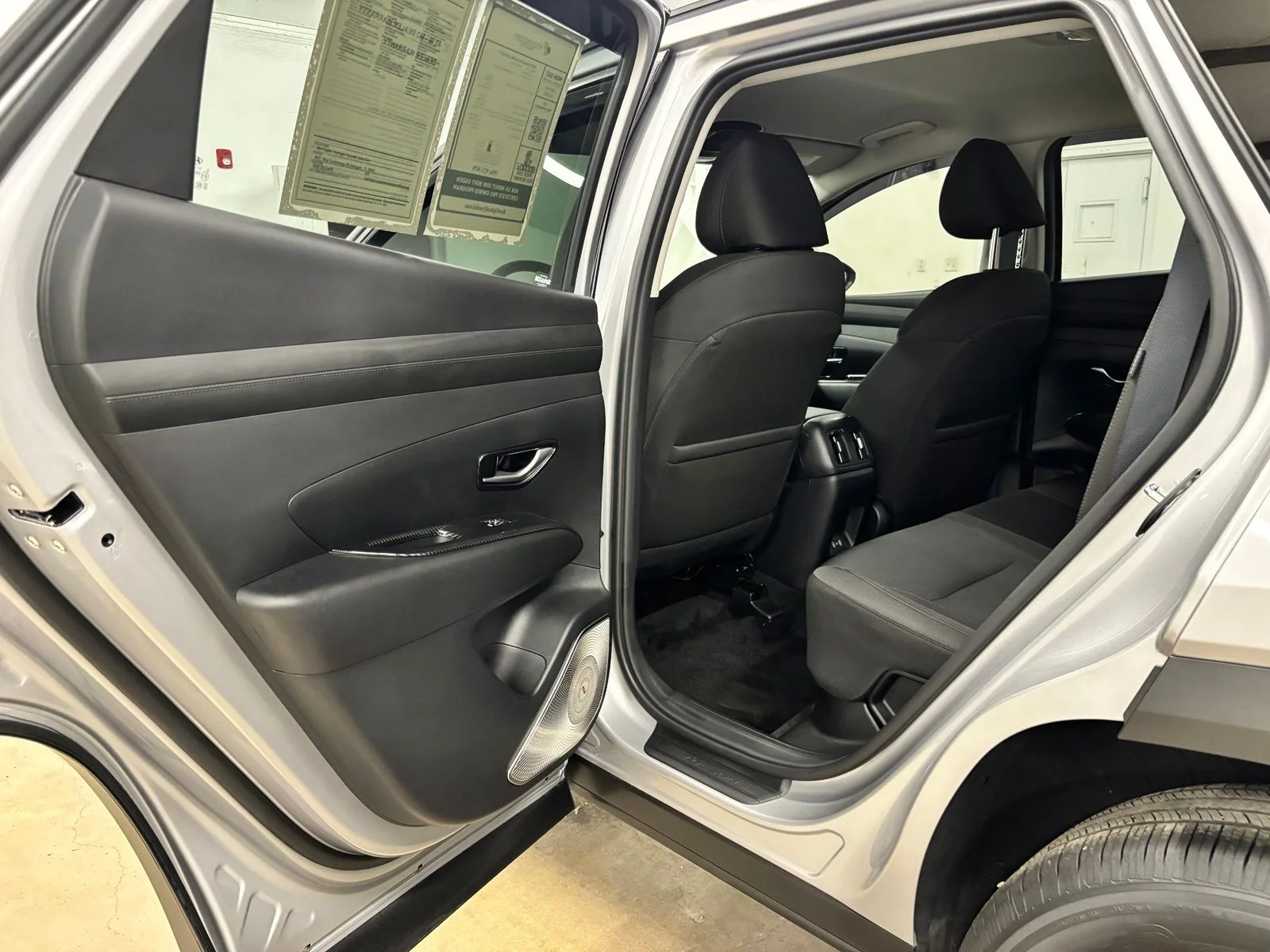 Used 2025 Silver Hyundai Blue image 19