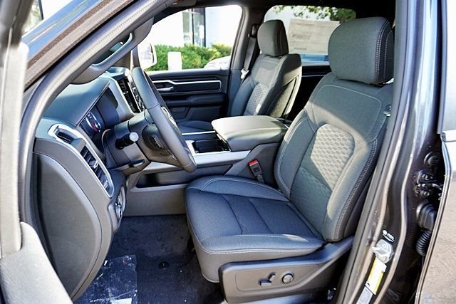 New 2026 Granite Crystal Metallic Clear-Coat Exterior Paint RAM Big Horn/Lone Star image 21