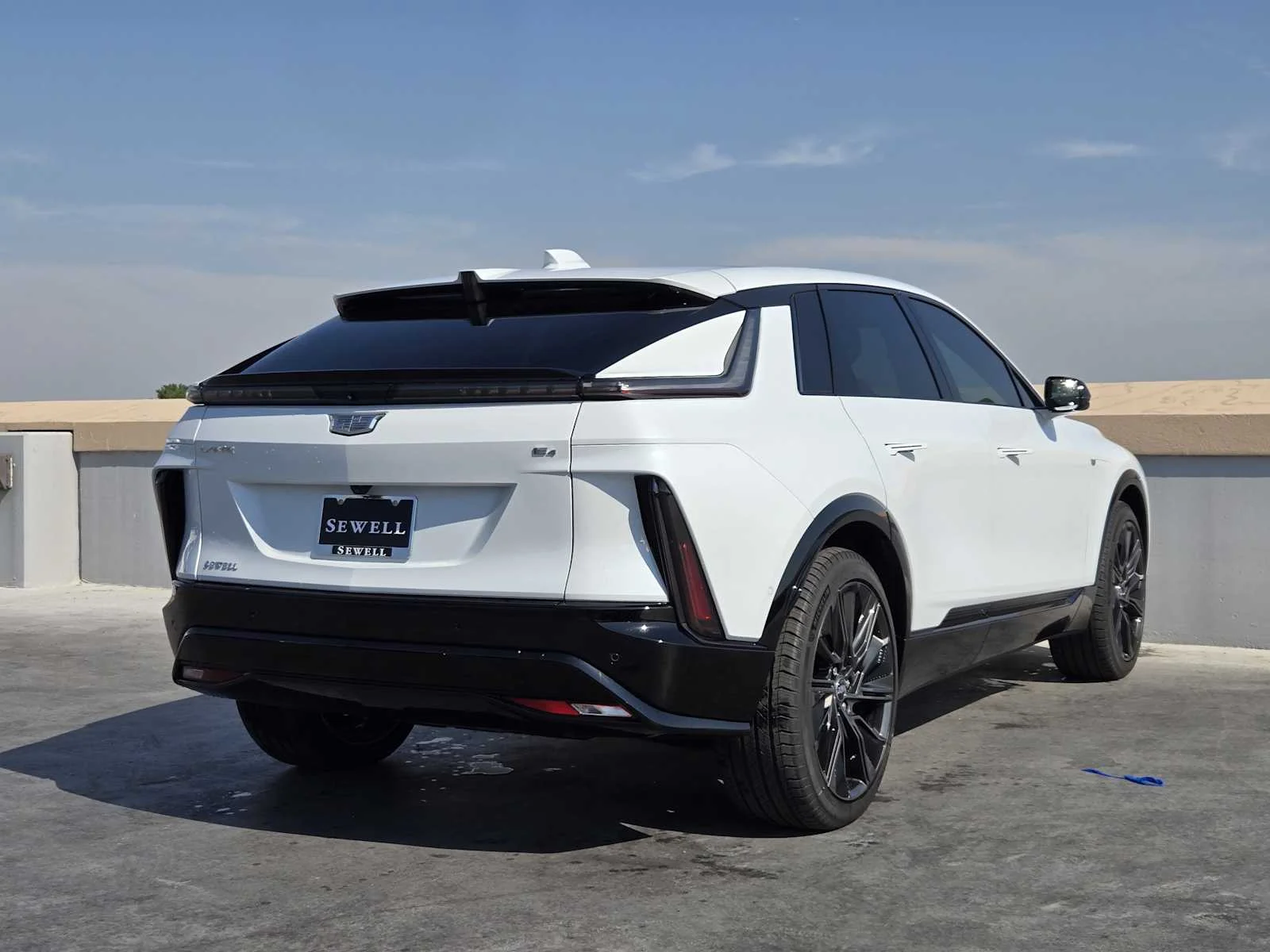 New 2027 Vibrant White Tricoat Cadillac Signature Sport image 4