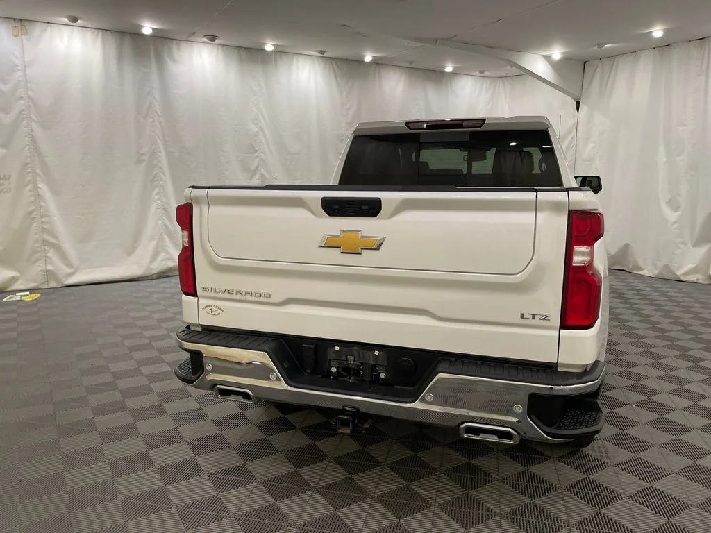 Used 2024 Iridescent Pearl Tricoat Chevrolet LTZ image 6