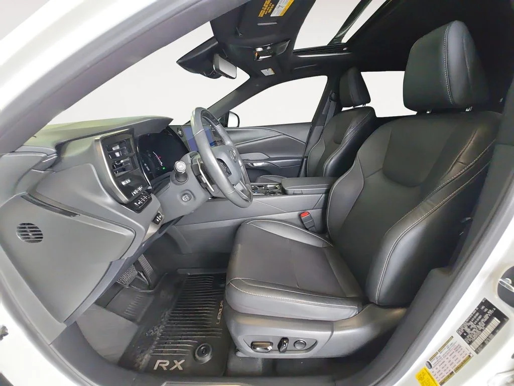 Used 2023 White Lexus 350h Premium Plus image 11