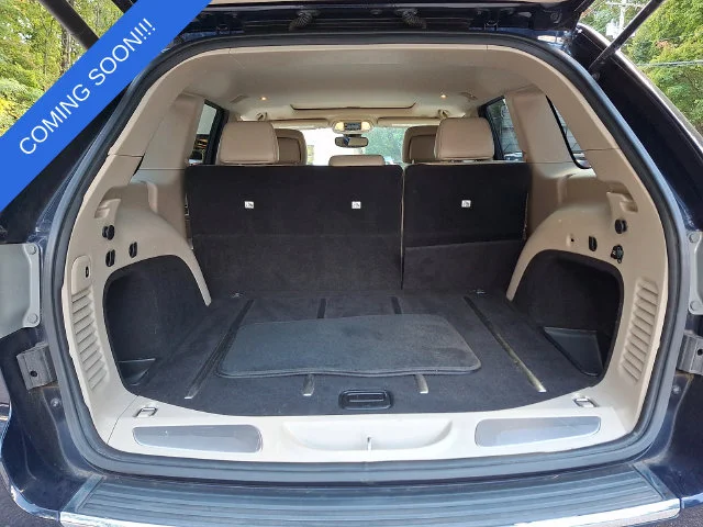 Used 2017 Blue Jeep Limited image 30