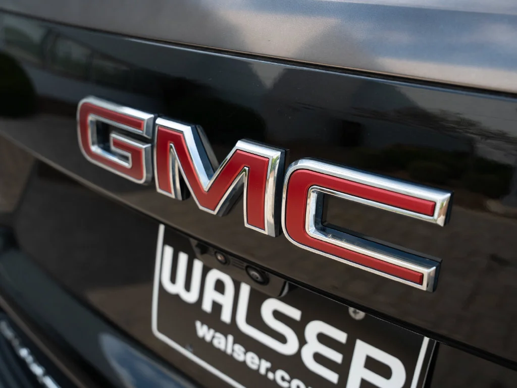 Used 2025 Onyx Black GMC AT4 Ultimate image 18