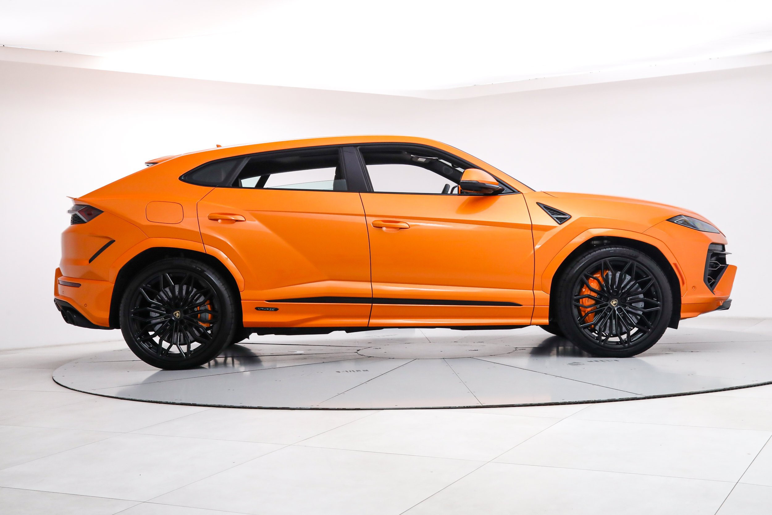 Used 2026 Orange Lamborghini SE image 6
