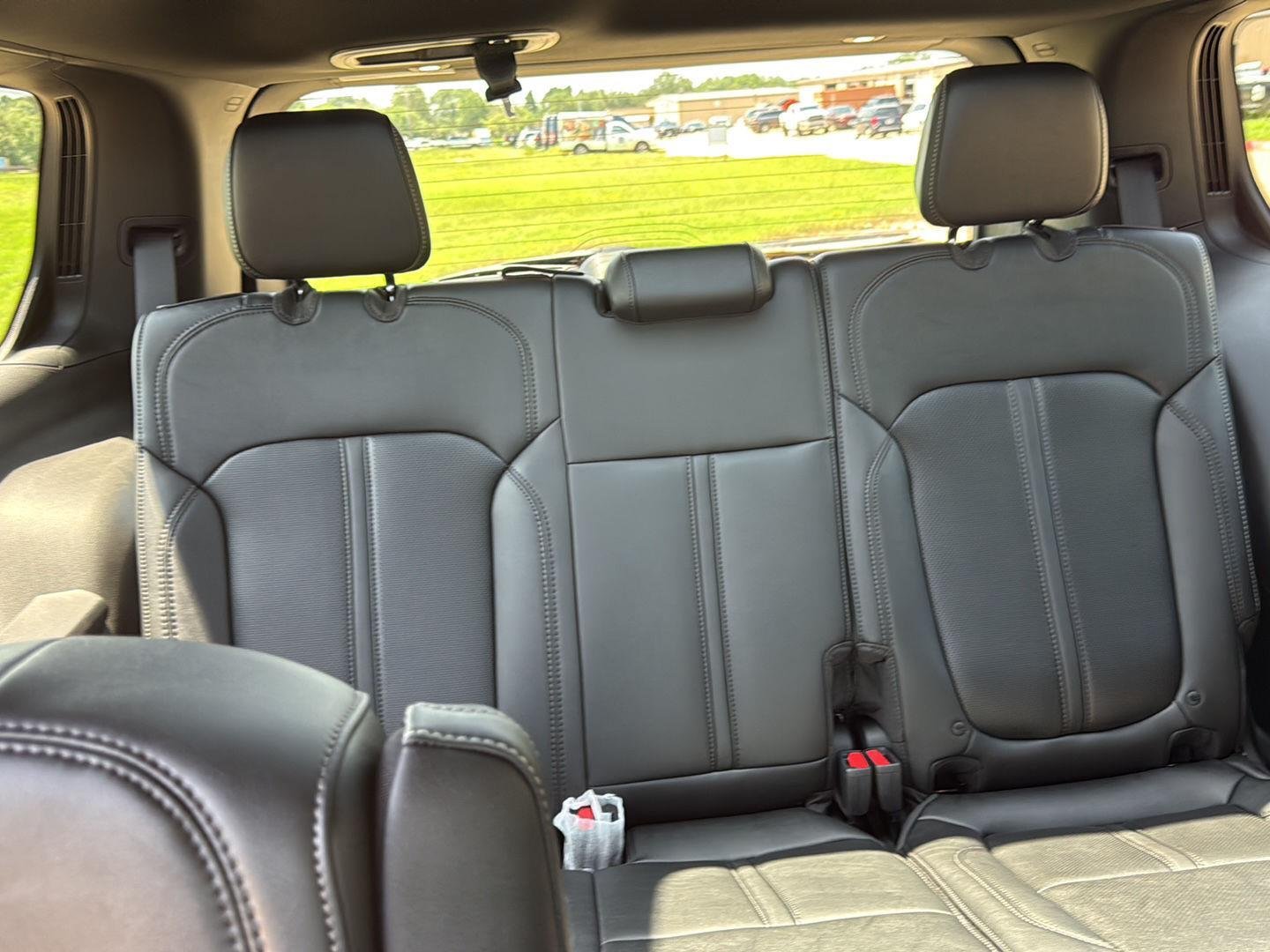 New 2026 Silver-Zynith Exterior Paint Jeep Limited Altitude image 37