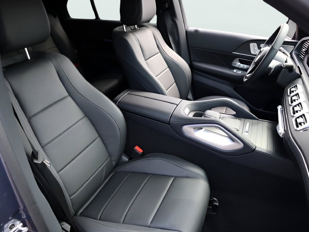 Used 2026 Twilight Blue Metallic Mercedes-Benz GLE 450 image 11