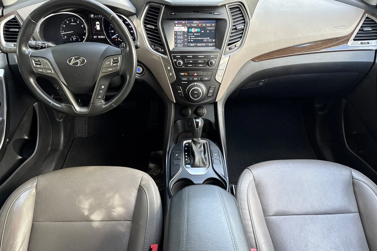 Used 2017 Frost White Hyundai 2.4 Base image 10