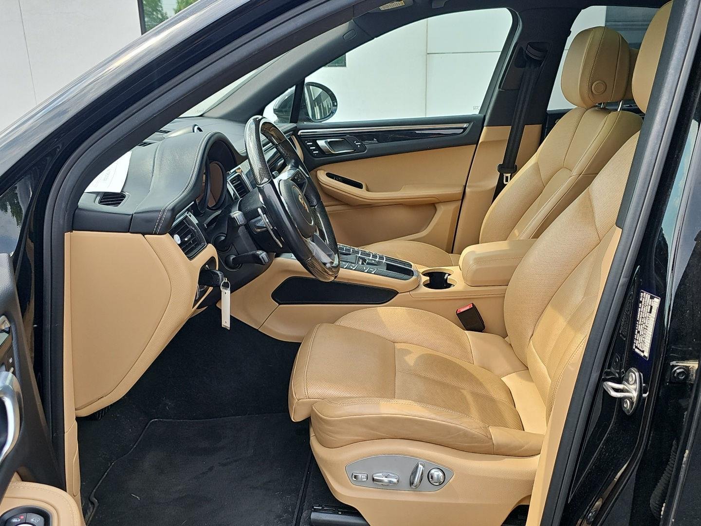 Used 2018  Porsche S image 6