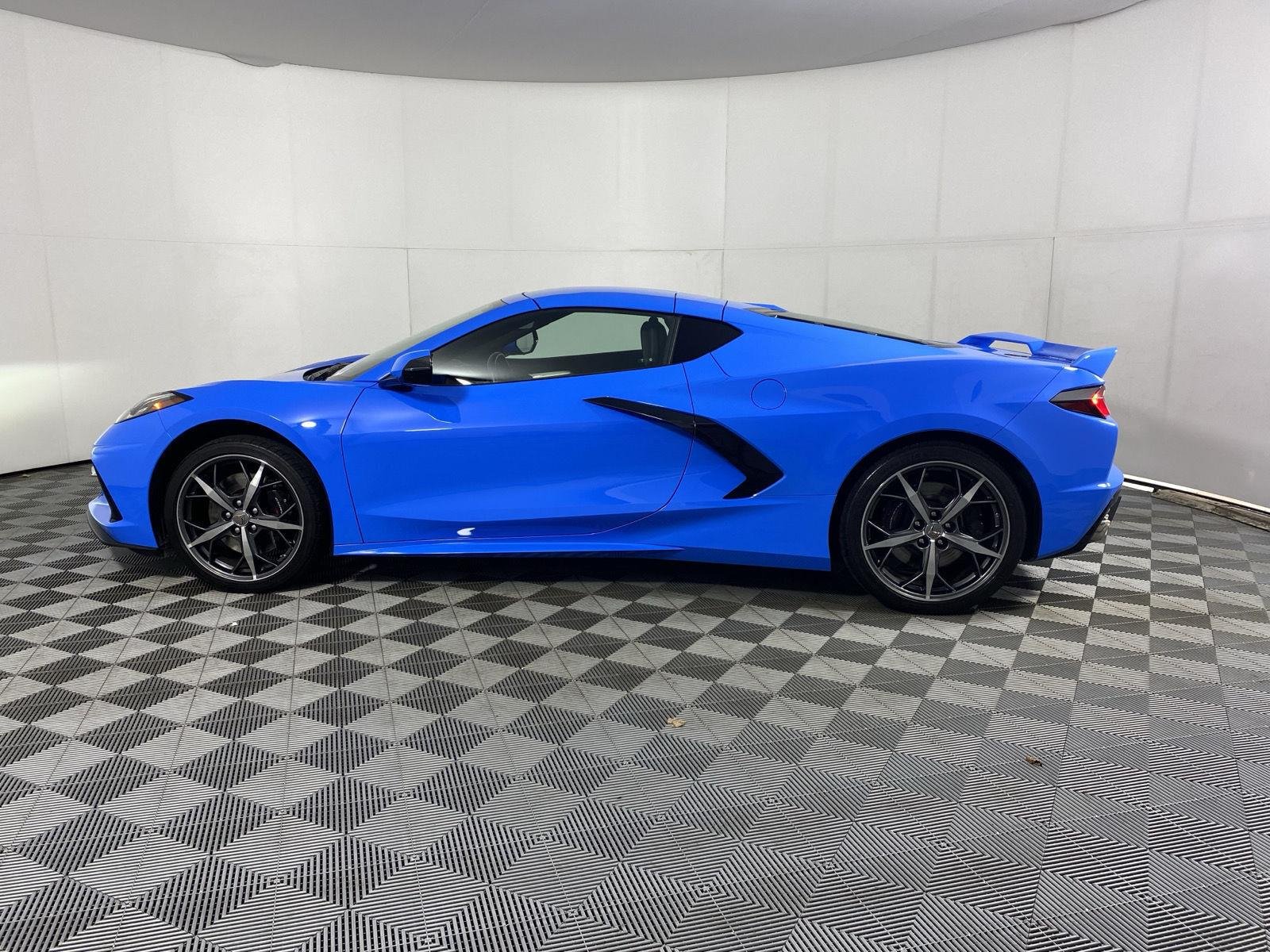 Used 2021 Rapid Blue Chevrolet 2LT image 4