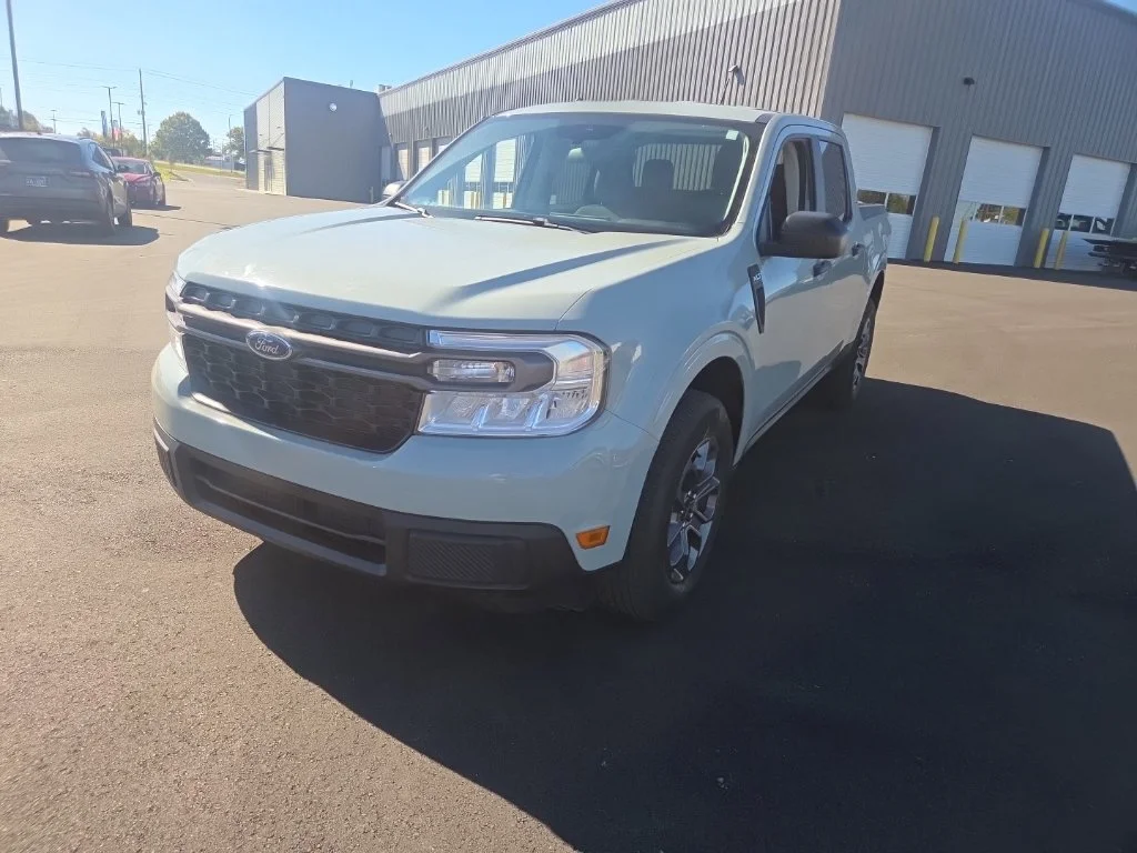 Used 2024 Green Ford XLT image 3