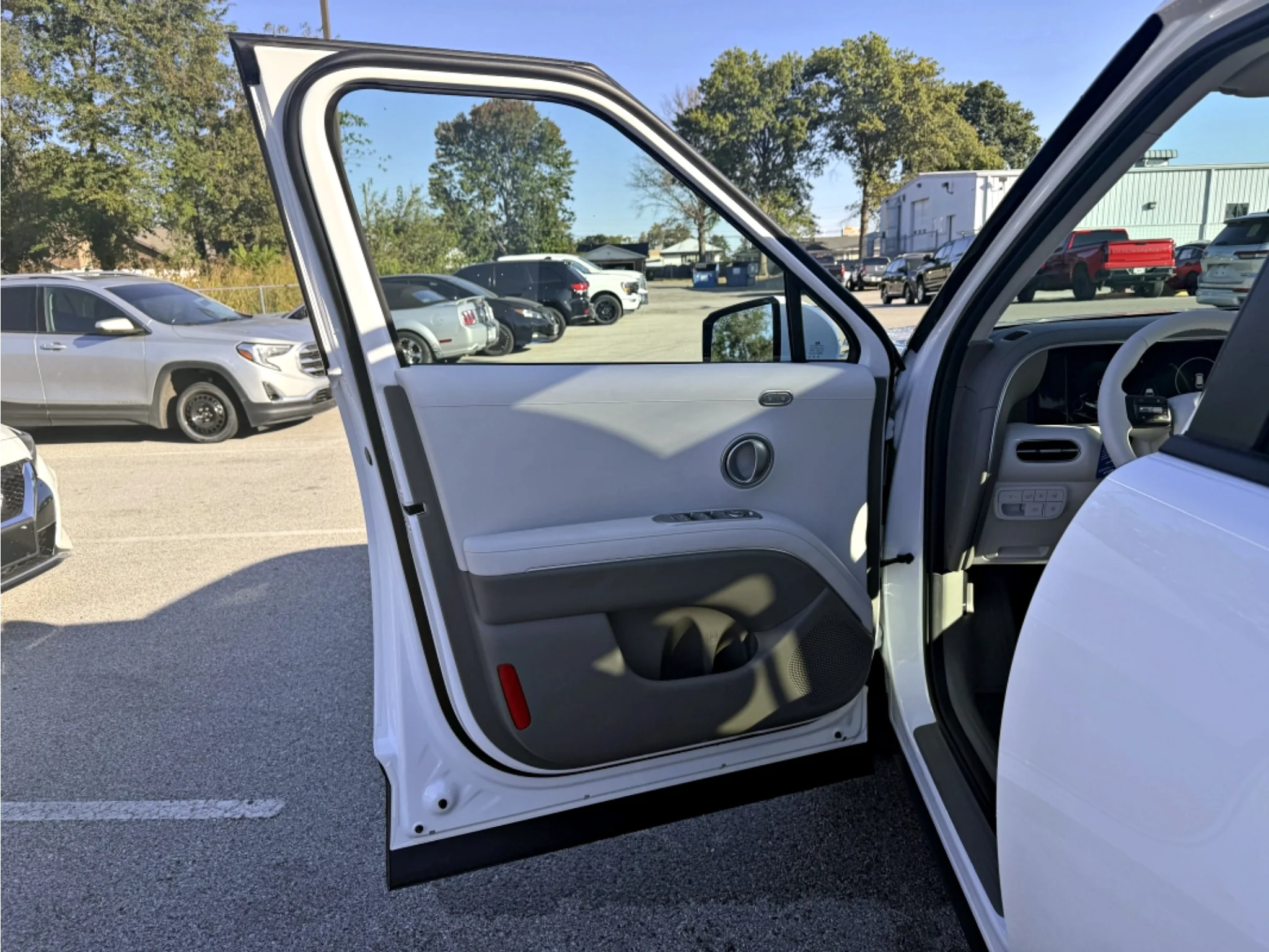 New 2026 Creamy White Pearl Hyundai SEL Premium 7P image 18