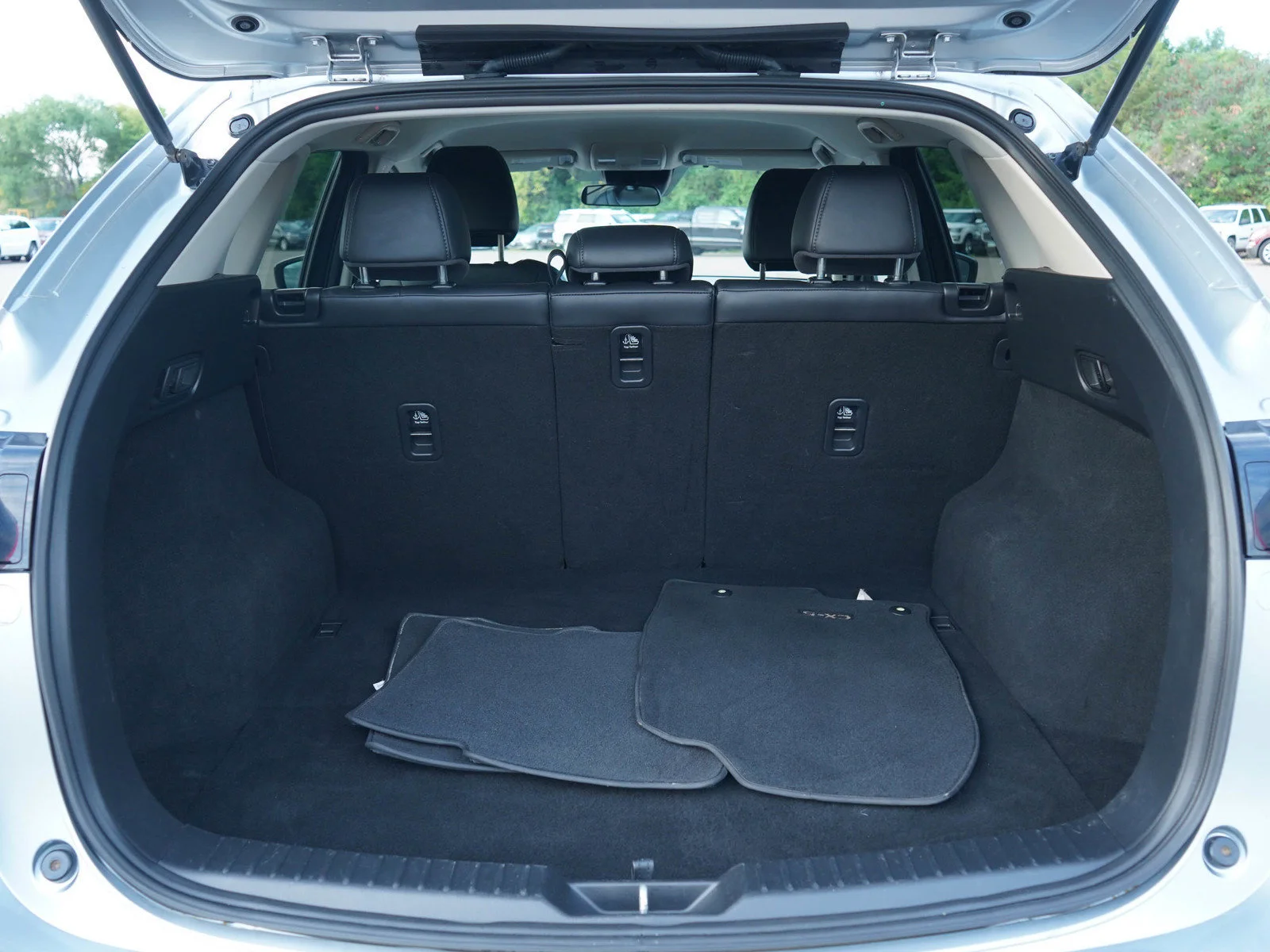 Used 2021 Sonic Silver Metallic Mazda Touring image 10