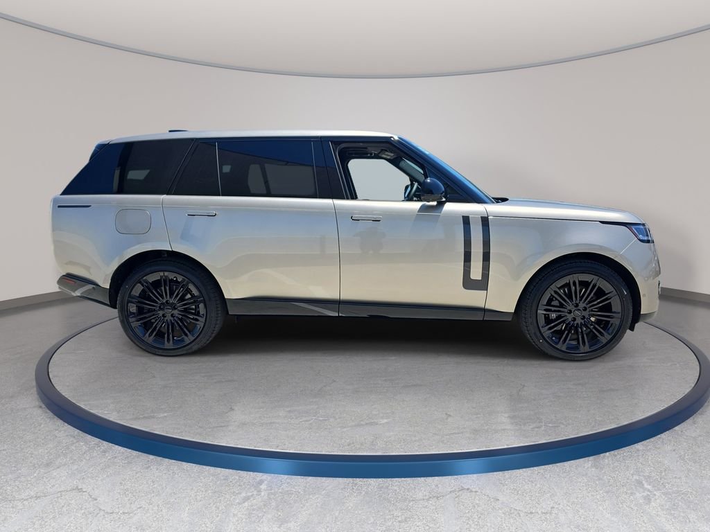 New 2026 Batumi Gold Land Rover SE LWB image 4