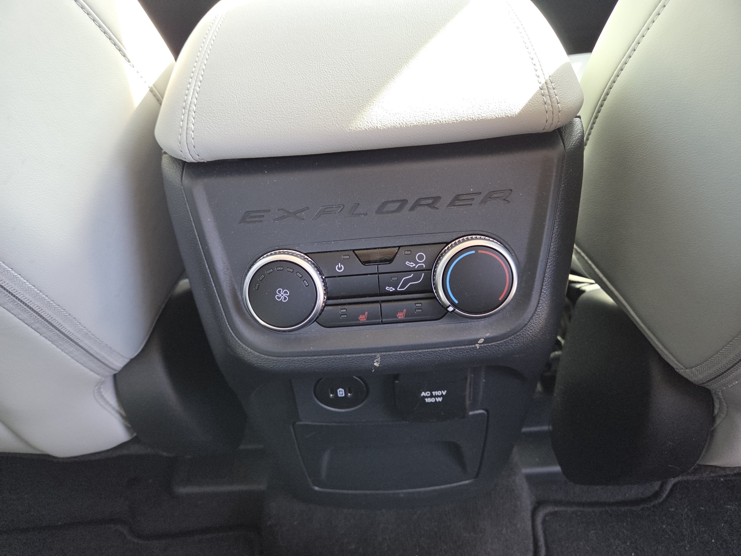 Used 2026 White Metallic Ford Platinum image 36