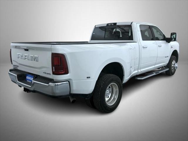New 2026 Bright White Clear-Coat Exterior Paint RAM LARAMIE image 5