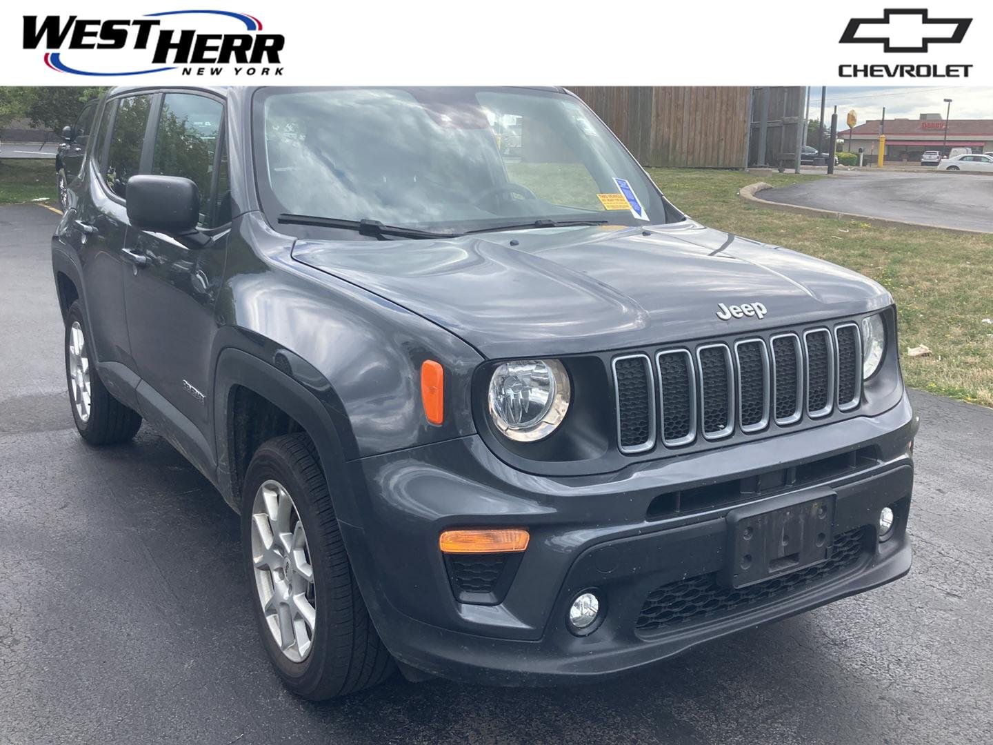 Used 2022 Graphite Gray Jeep Latitude image 1