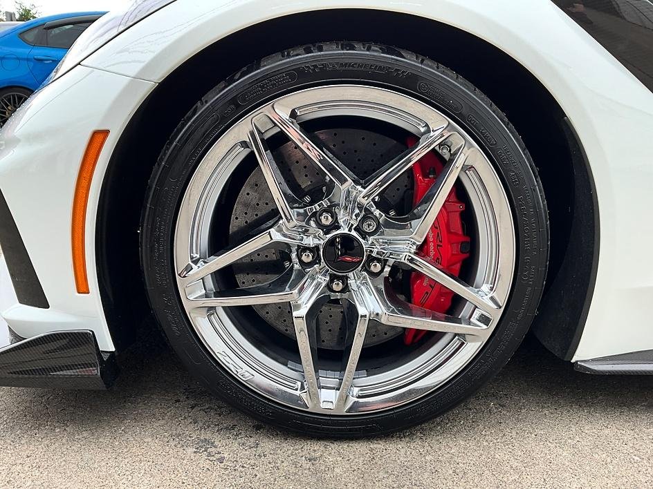 Used 2019 White Chevrolet ZR1 image 11
