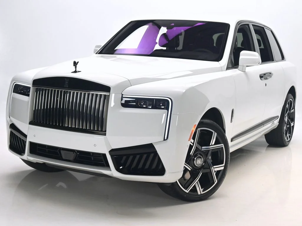 New 2027 English White Rolls-Royce Black Badge image 1