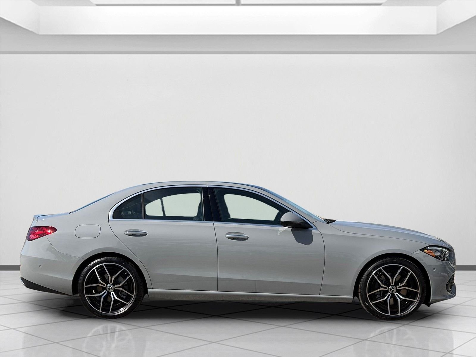 New 2026 MANUFAKTUR Alpine Grey Mercedes-Benz C 300 image 2
