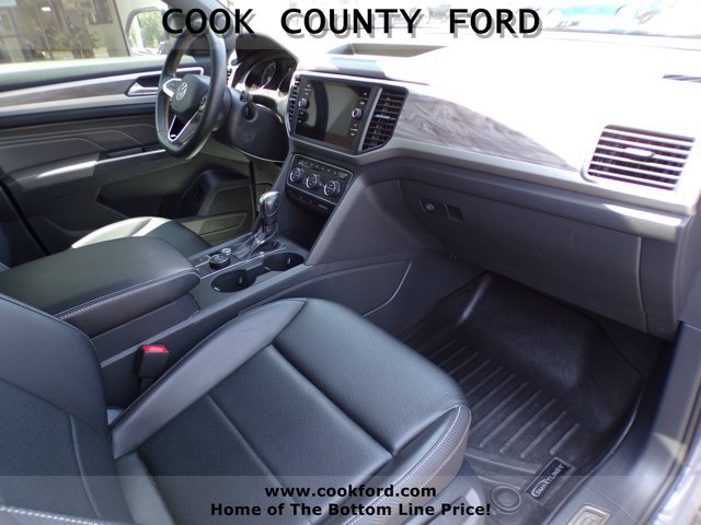 Used 2021 Pure Gray Volkswagen 2.0T SE w/Technology image 20