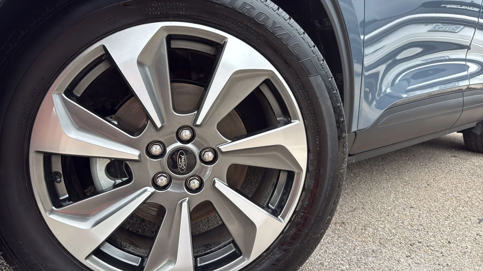 Used 2023 Blue Ford Platinum image 26