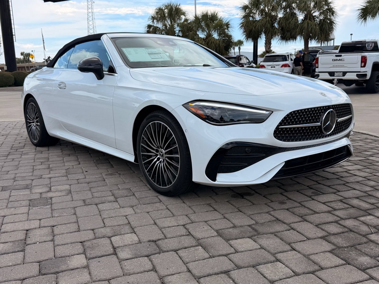 New 2027 White Mercedes-Benz CLE 300 image 25