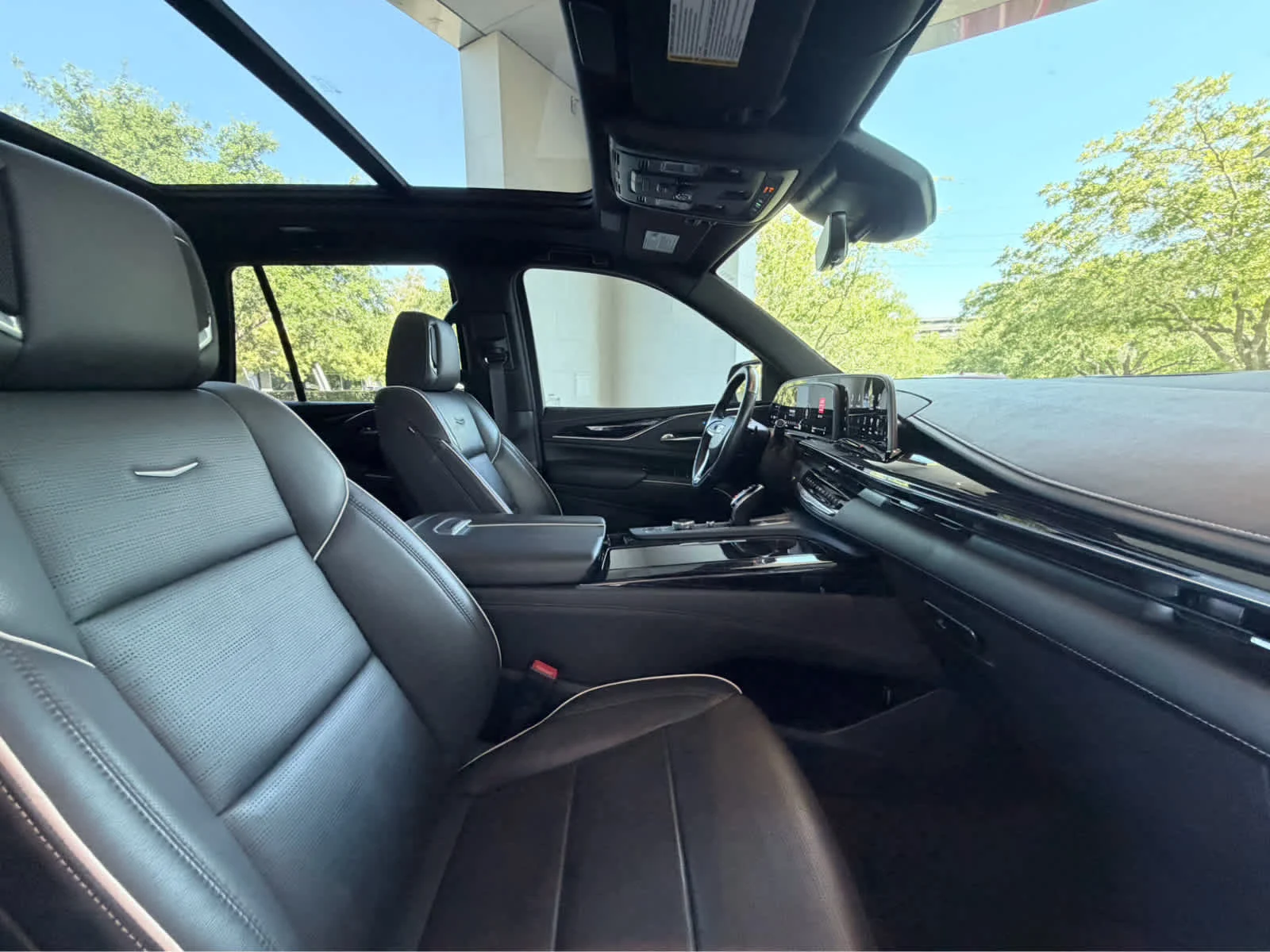 Used 2021 SATIN STEEL METALLIC Cadillac Sport image 23