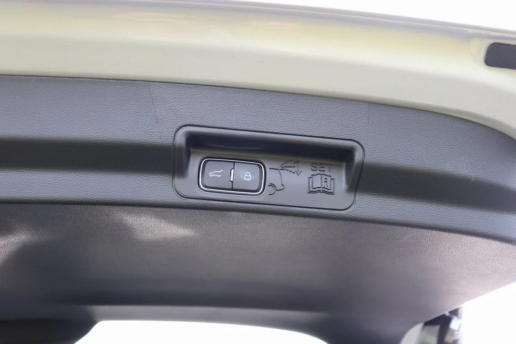 New 2026 Space White Metallic Ford Tremor® image 12