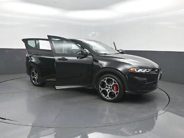 Used 2024 Black Alfa Romeo Veloce image 37