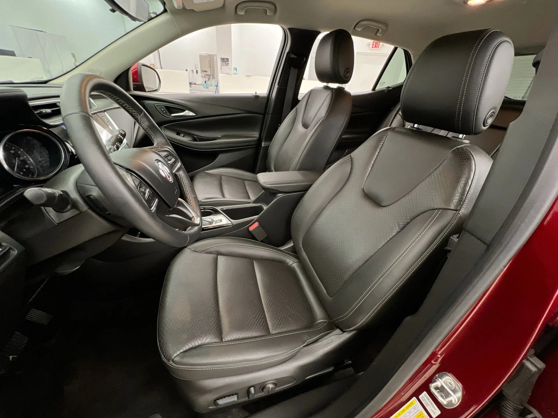 Used 2023 Red Buick Essence image 9