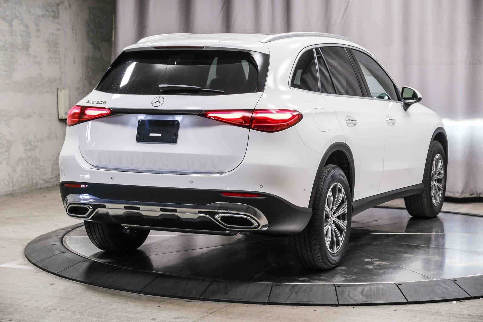 New 2026 Polar White Mercedes-Benz GLC 300 image 45