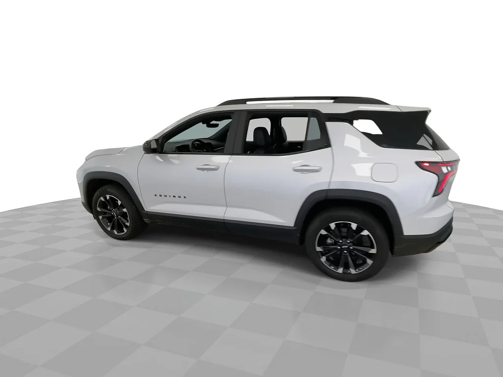 Used 2025 Iridescent Pearl Tricoat Chevrolet RS image 7