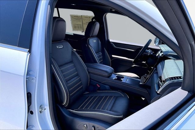 Used 2026 White GMC Denali Ultimate image 7
