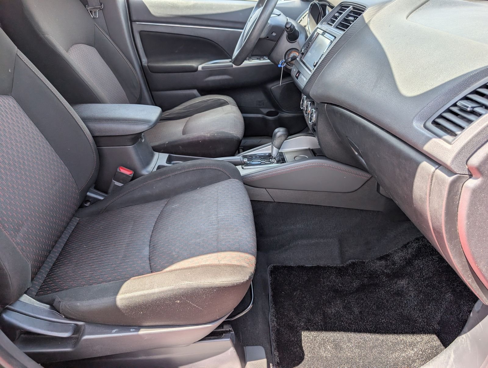 Used 2019 Rally Red Metallic Mitsubishi 2.0 ES image 24