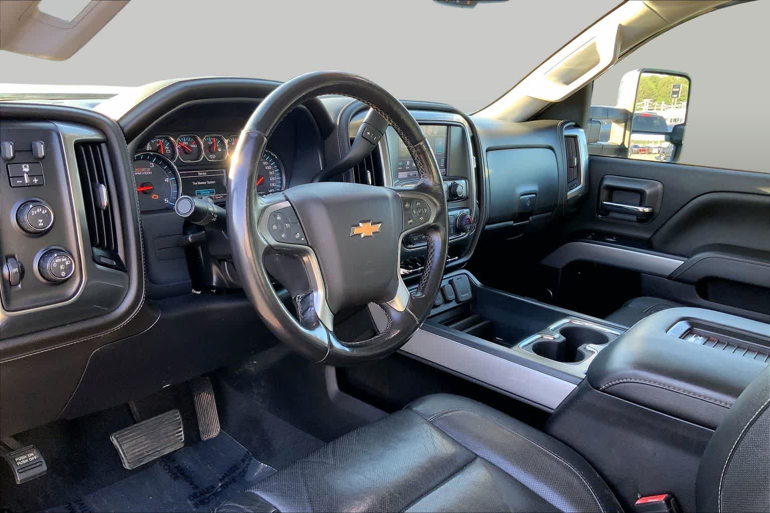 Used 2019 Graphite Metallic Chevrolet LTZ image 16