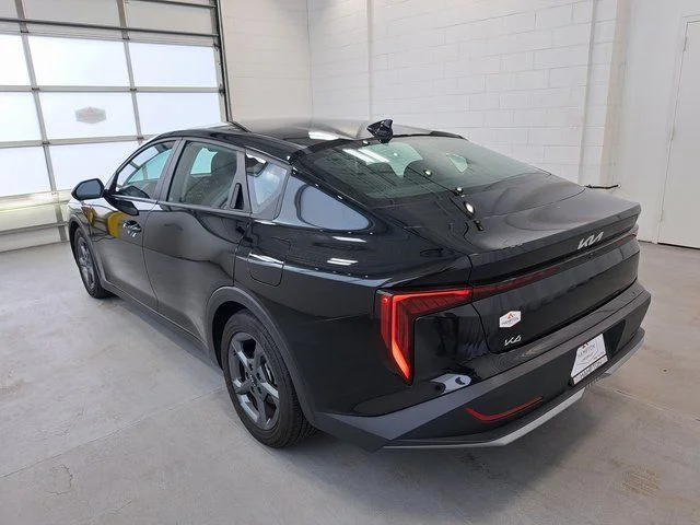 Used 2025 Black Kia LXS image 7