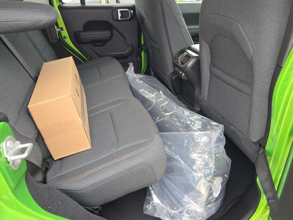 New 2026 Mojito Clear-Coat Exterior Paint Jeep Sport S image 9